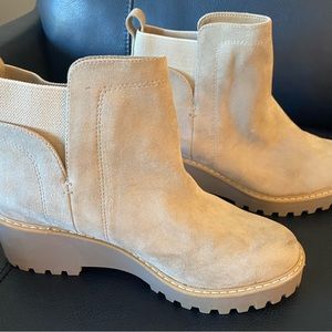 DV boots, excellent condition!